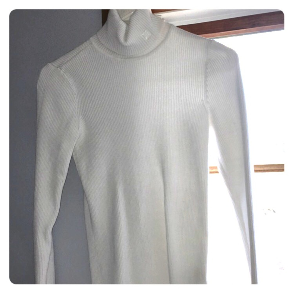 Turtleneck white sweater